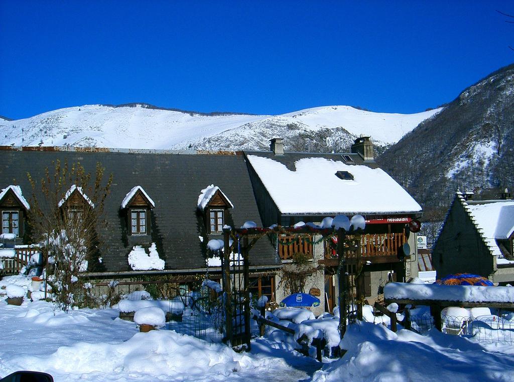 Auberge Des Pyrenees Sainte-Marie-de-Campan Exteriér fotografie