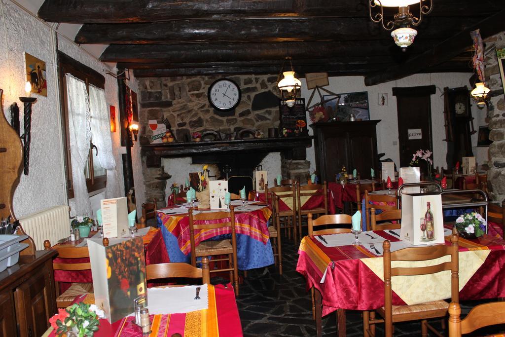 Auberge Des Pyrenees Sainte-Marie-de-Campan Exteriér fotografie